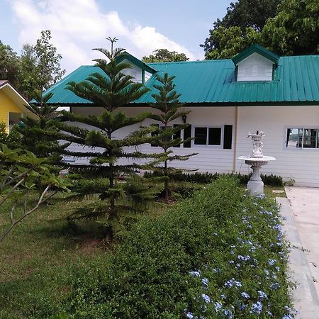 Bo Tree Cottage On The River Mukdahan Esterno foto