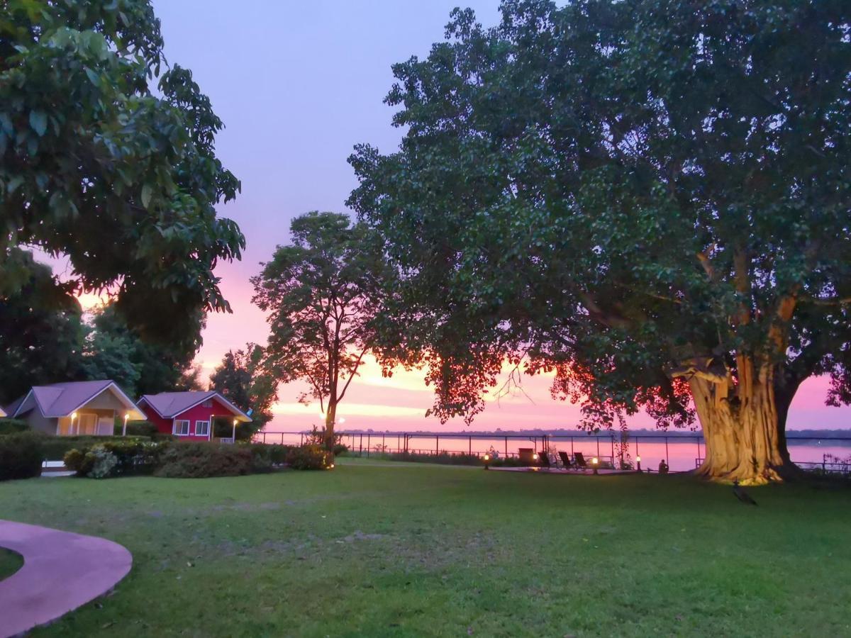 Bo Tree Cottage On The River Mukdahan Esterno foto