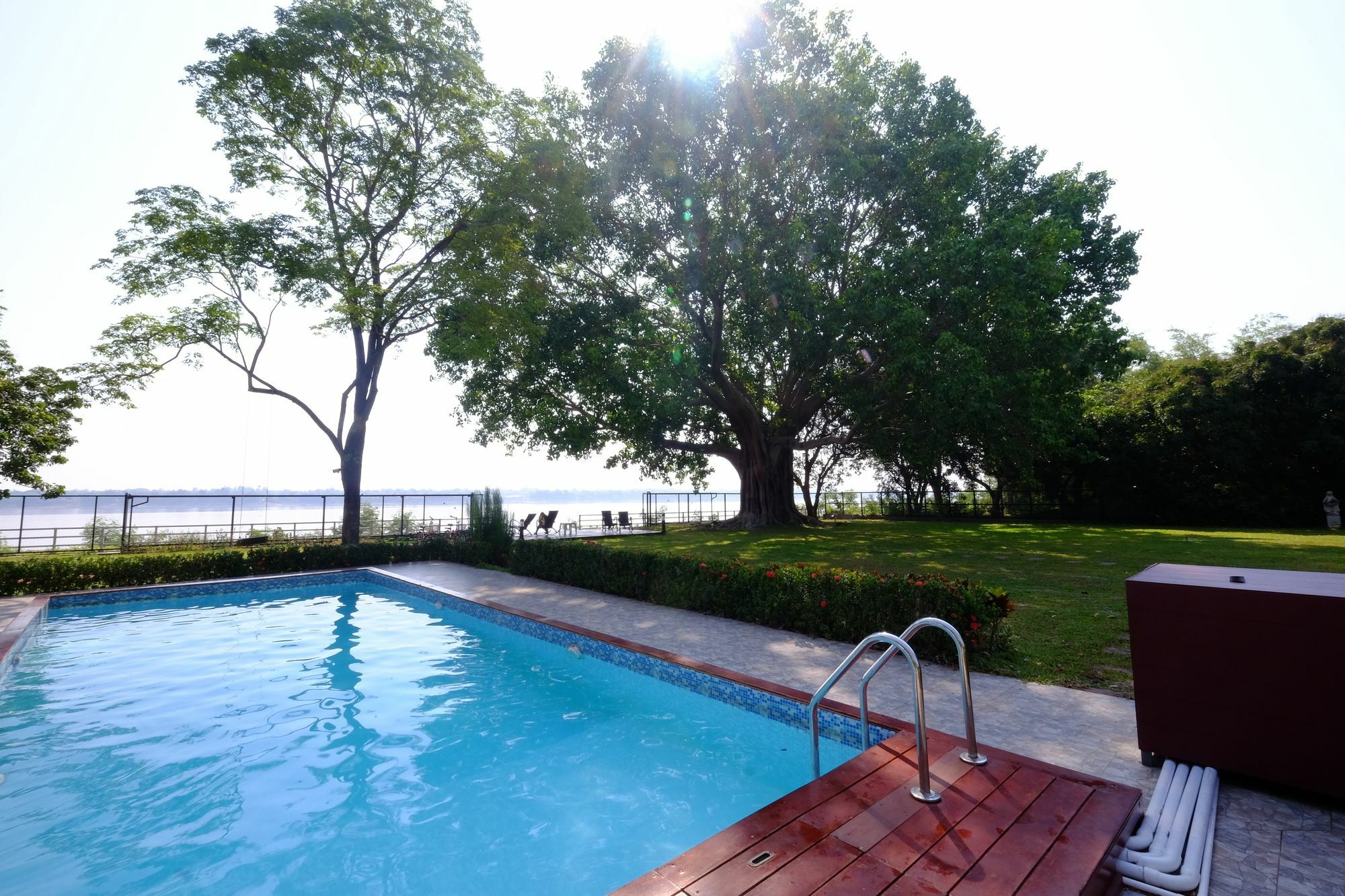 Bo Tree Cottage On The River Mukdahan Esterno foto